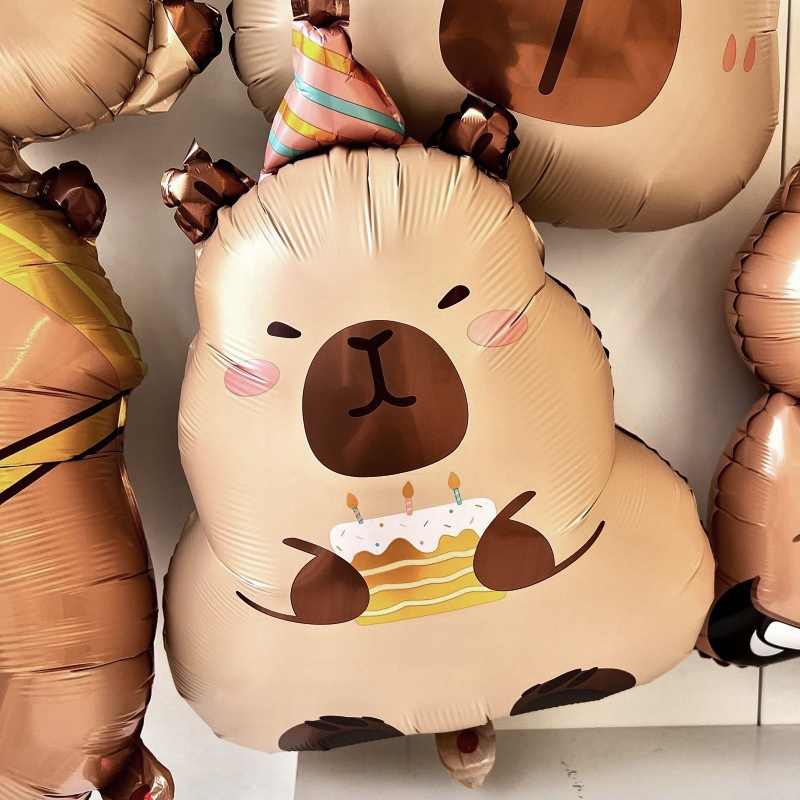 은박 생일케이크 카피바라